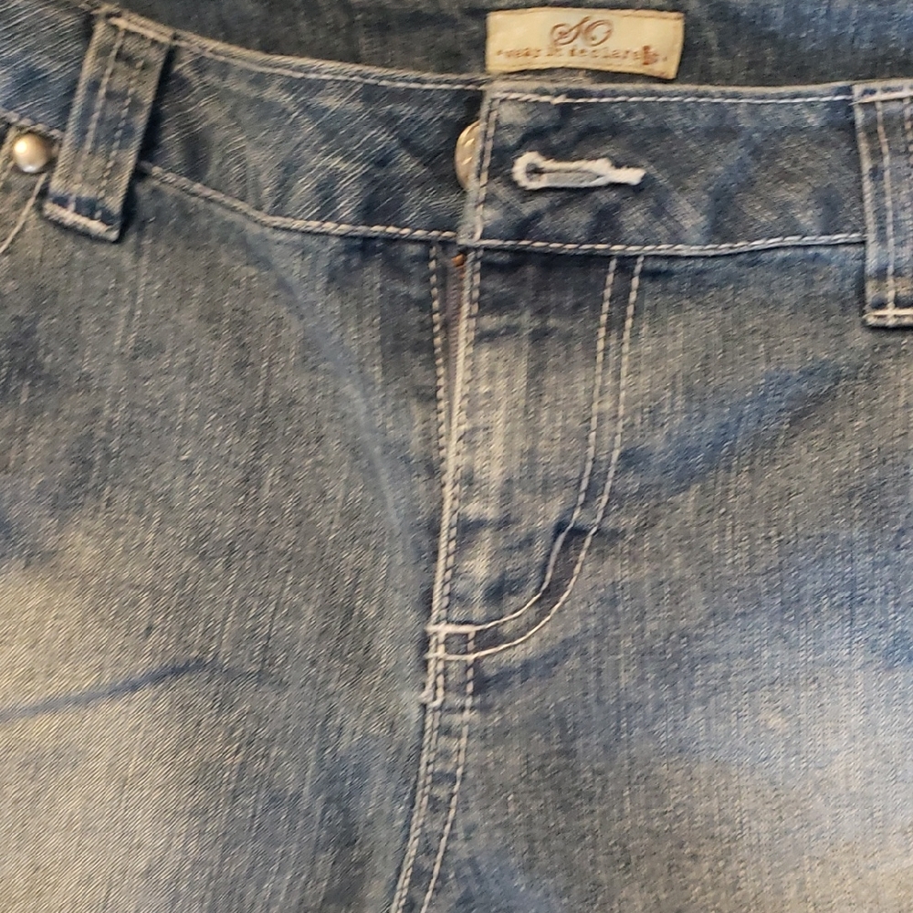 So Wear It Declare It Women's Faded Blue Relaxed Jeans